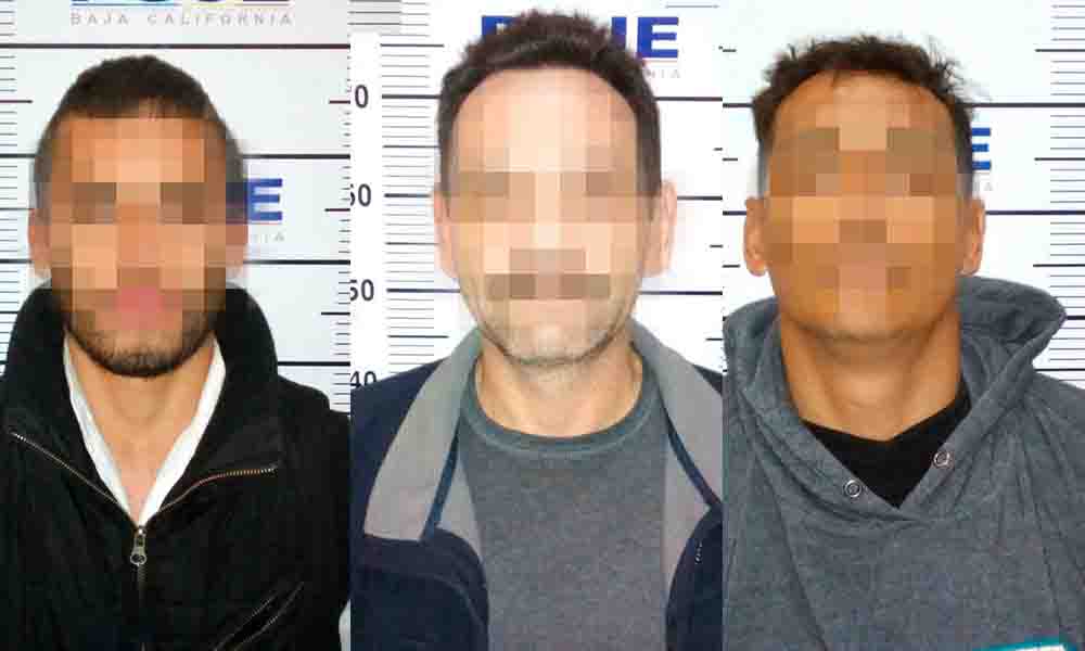 Capturan a tres sujetos por robo con violencia en Tijuana