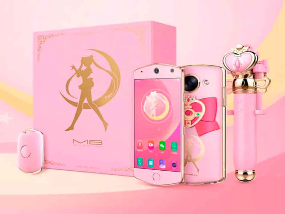 Lanzarán smartphone edición especial de Sailor Moon