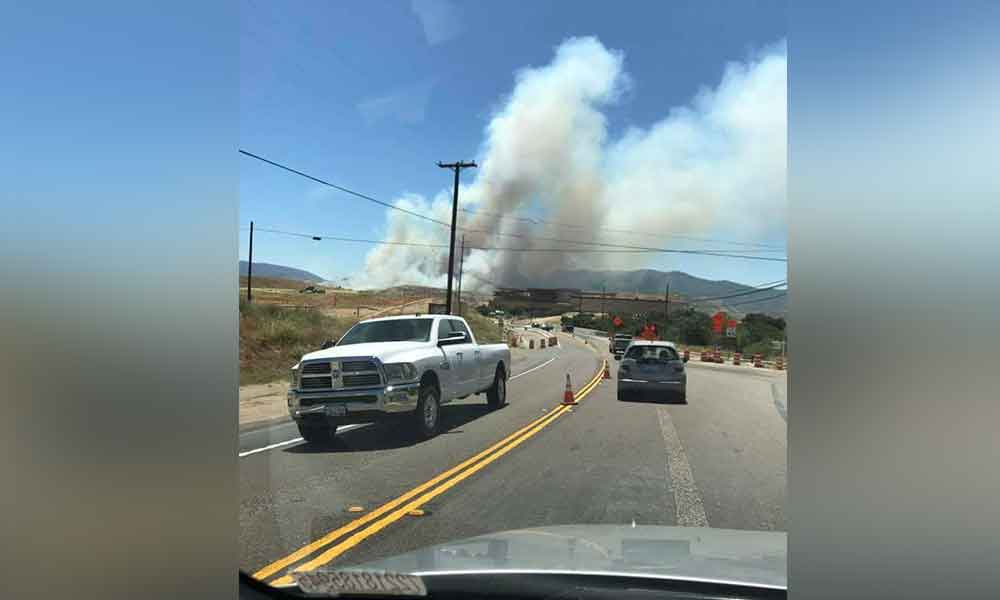 Se registra incendio forestal en carretera 94