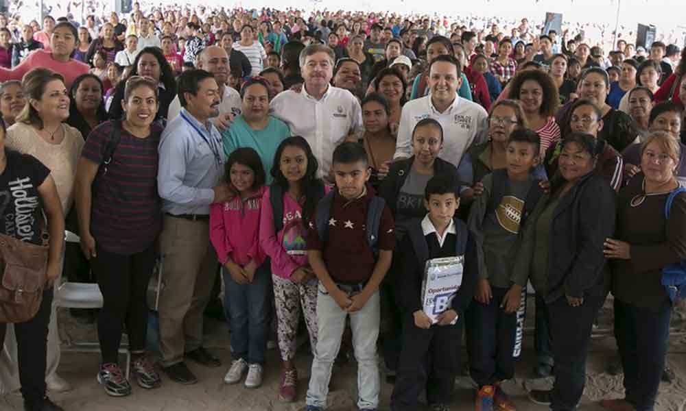 Entrega Gobernador Francisco Vega cerca de 2 mil apoyos sociales