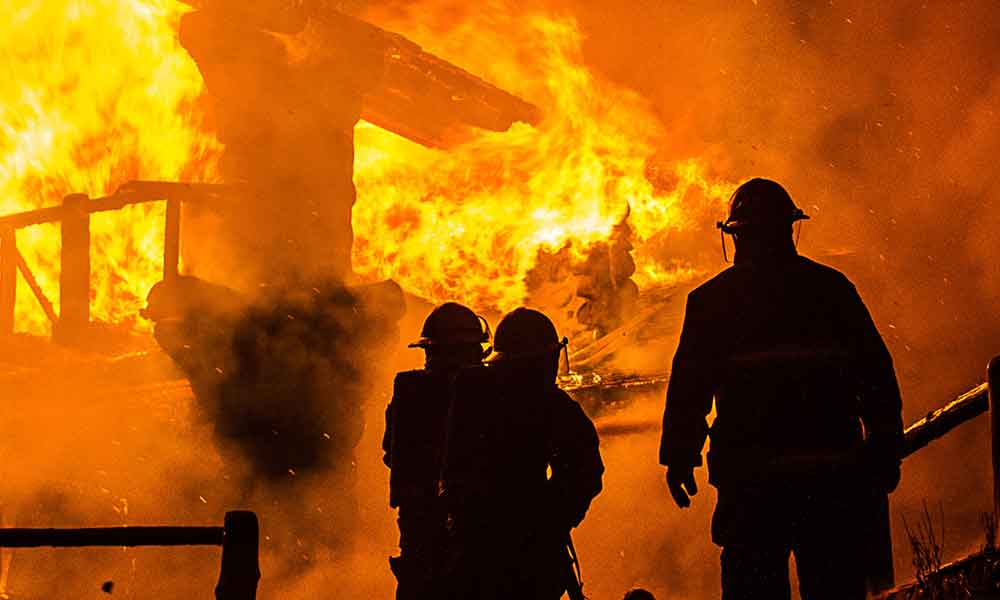 Familia de 18 pierde hogar en incendio en San Diego