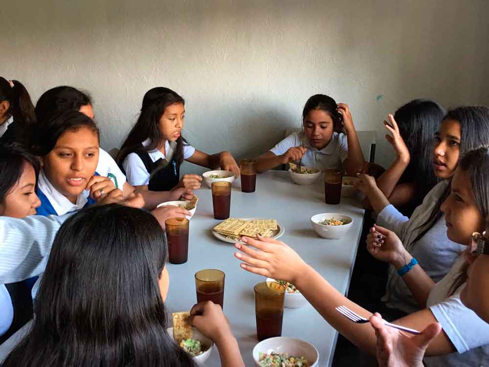 Inauguran en Tecate Desayunador Escolar #11 en beneficio de 40 estudiantes de secundaria