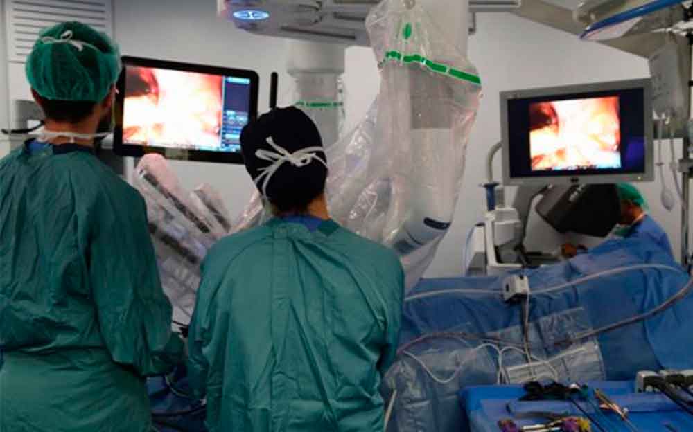 Por primera vez mexicanos realizarán cirugía robótica de cáncer