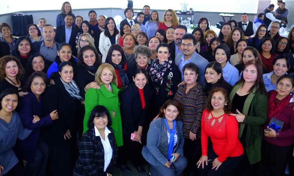 Reconoce Presidenta de DIF Baja California a multiplicadores del programa “Escuela para padres”