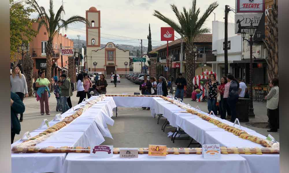 Canirac rompe récord en Tecate con 31 metros de Rosca de Reyes