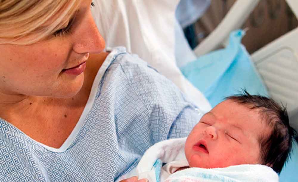 Esencial cuidado materno al recién nacido