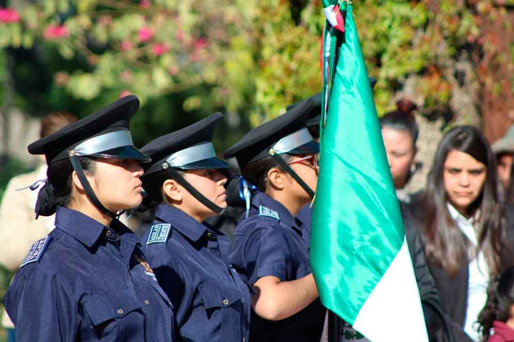 Se conmemora con acto cívico y desfile el Día de la Bandera en Tecate