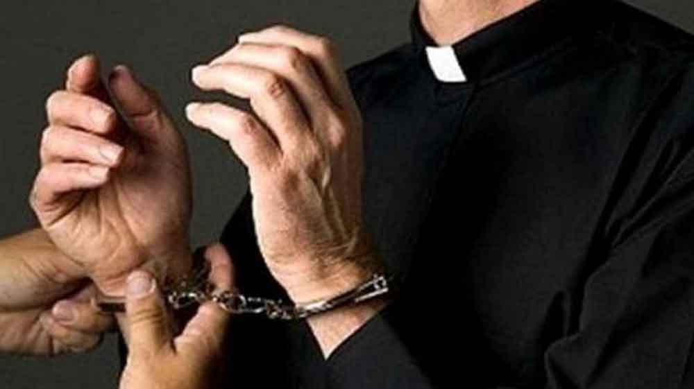 Sentencian a sacerdote por pederastia en la Ciudad de México