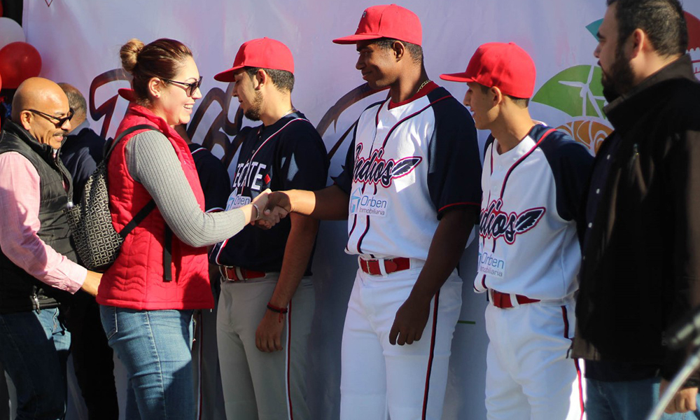 Presentan los uniformes que utilizará Indios Tecate en temporada de béisbol 2018