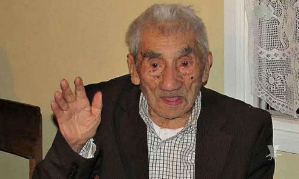 Muere a los 121 años el hombre más viejo del mundo: sufrió un accidente en su casa