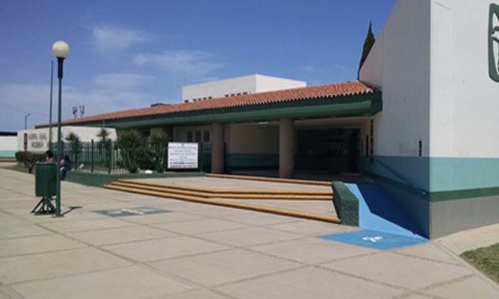 Lesionan a 4 menores con arma de fuego en cancha deportiva en Ensenada