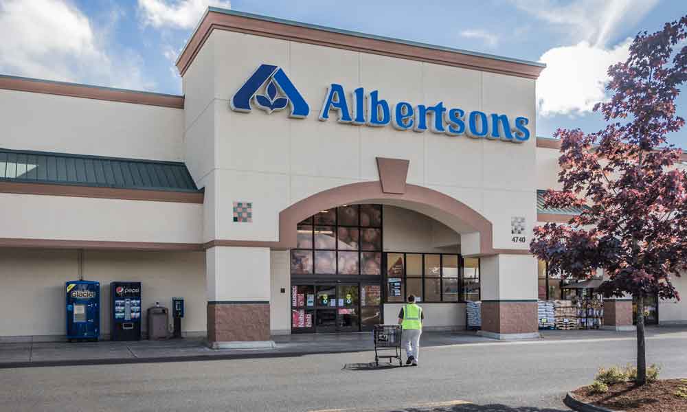 Albertsons es demandada por no permitir a sus empleados hablar español