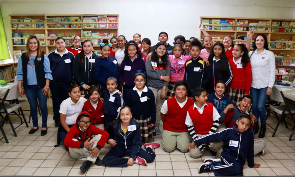 Imparten taller “Ponte en mi lugar” en Ensenada