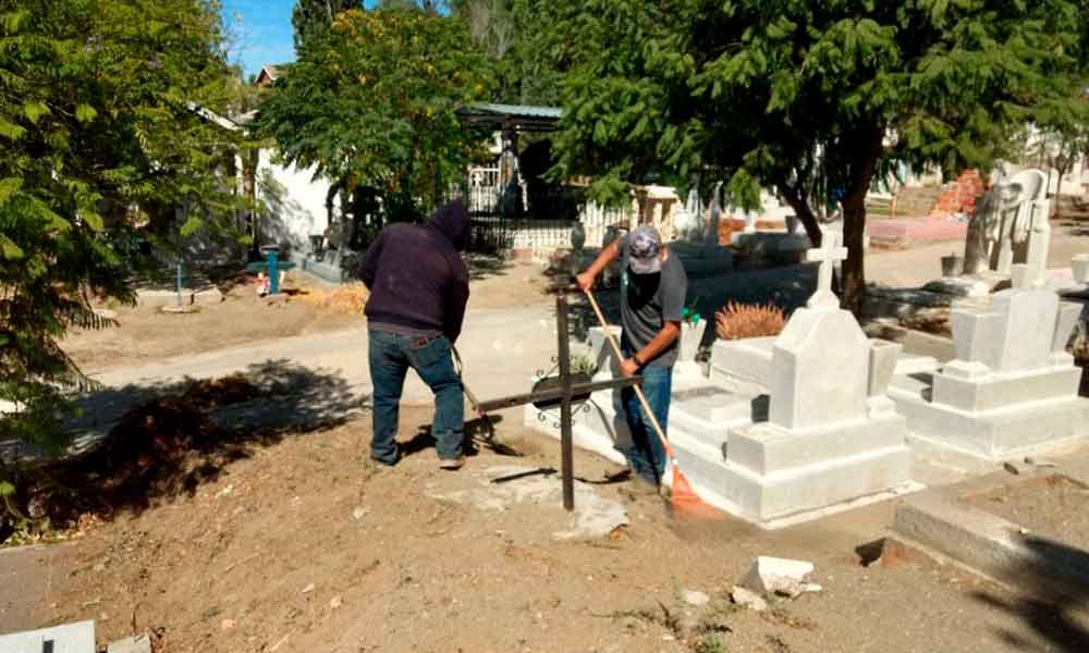 Avance importante en limpieza de los Panteones Municipales en Tecate