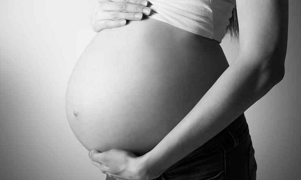 Muere mujer embarazada por falta de equipo médico en el Hospital Naval