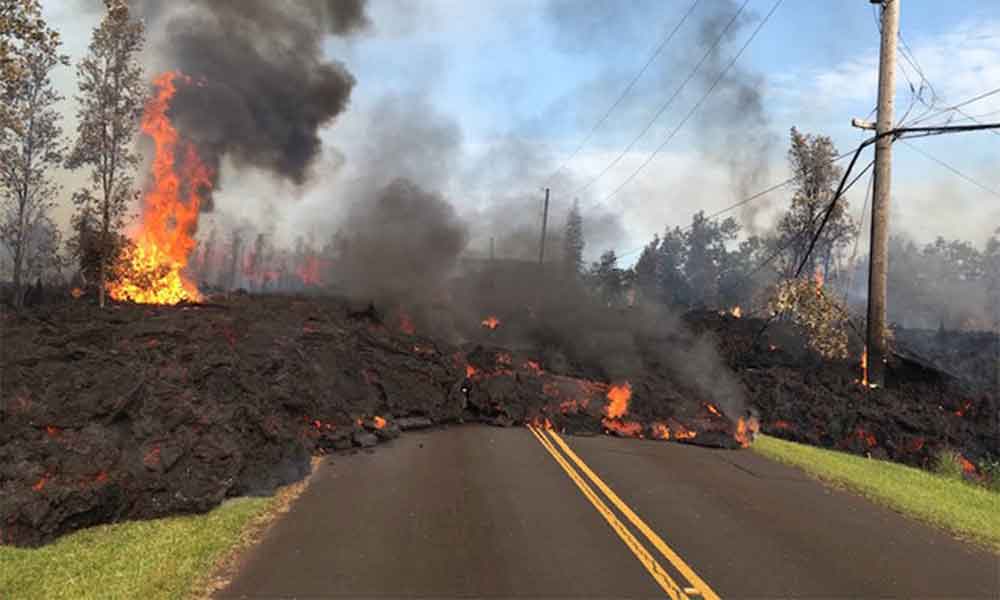 Erupción destruye 5 casas, el gas tóxico y la lava amenazan a los residentes en Hawai
