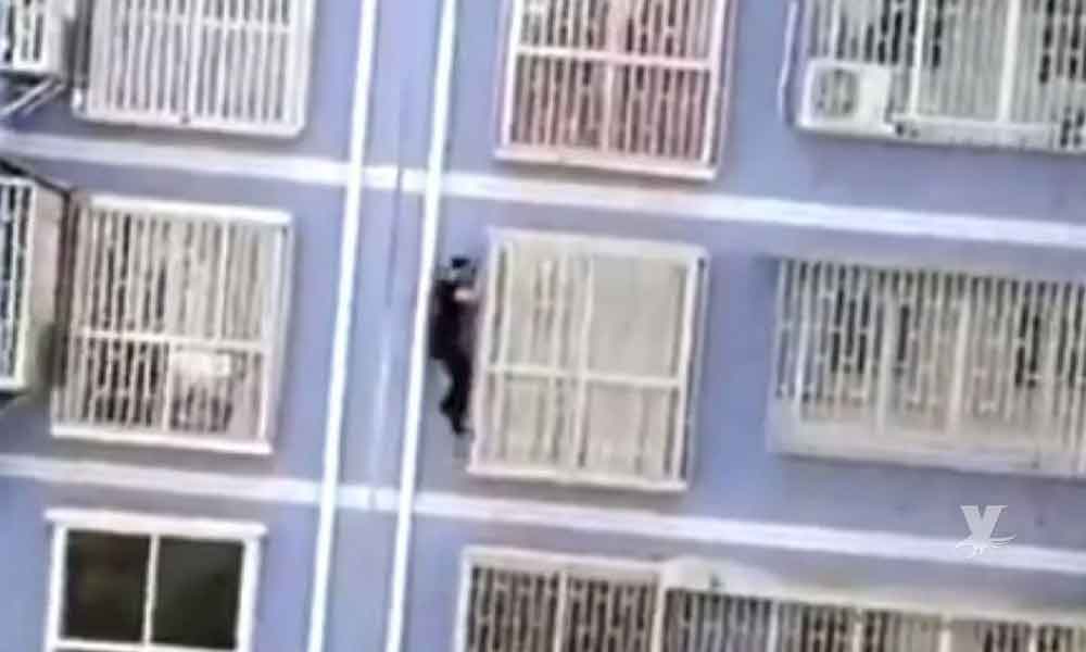 (VIDEO) Nuevo “SpiderMan”. Chino escala un edificio y rescata a pequeño de caer cinco pisos