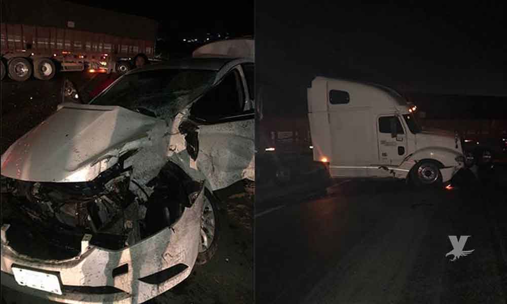 Automovilista choca contra trailer en carretera libre Tecate-Tijuana