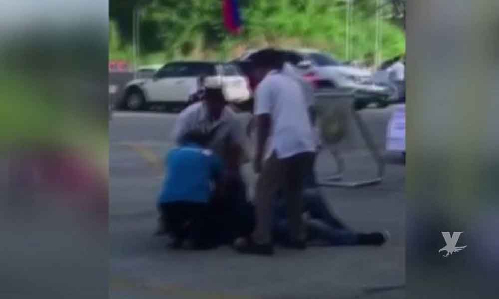 (VIDEO) Francotirador asesina a alcalde durante izamiento de bandera