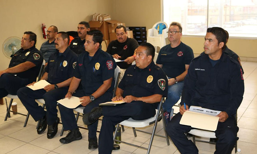Reciben Bomberos capacitación sobre sistema de comando de incidentes en Ensenada