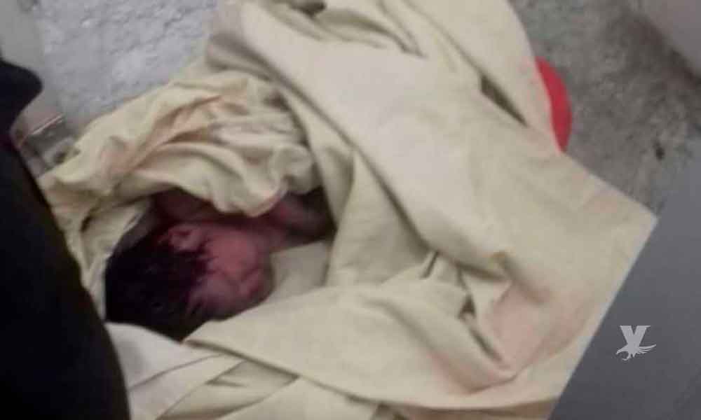 Bebé recién nacida es abandonada en los baños públicos del Metro