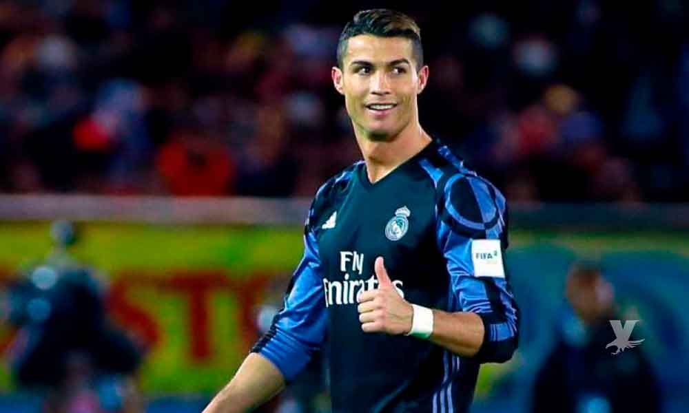 Compañeros de vestidor dicen que Cristiano Ronaldo se desnudaba frente a ellos y les decía “Wow, que bello soy”