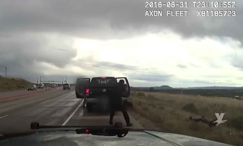 (VIDEO) Policía dispara a hombre armado al ser detenido por una infracción de tránsito