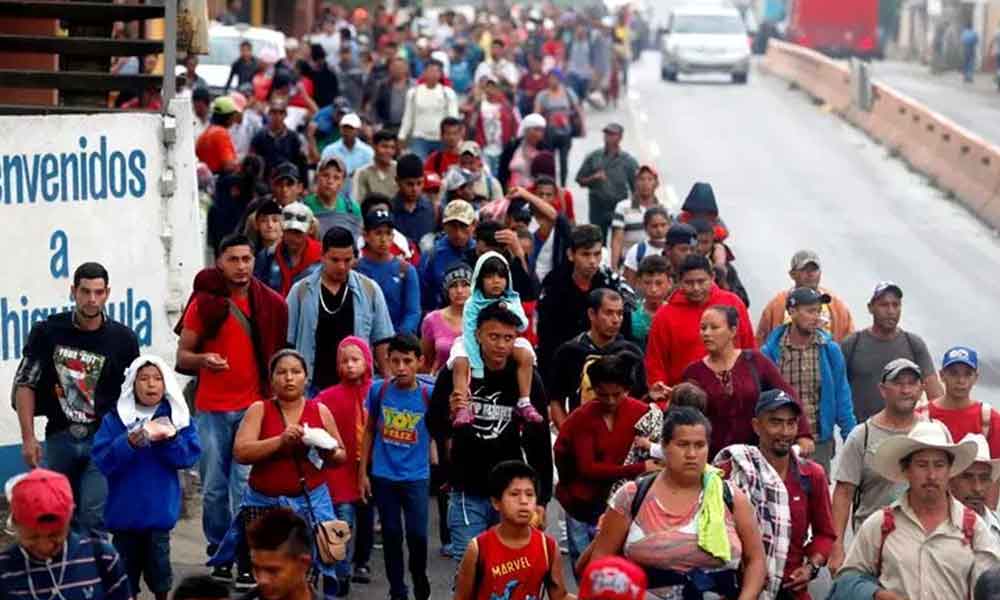 Caravana de migrantes de Honduras, avanza a pesar de las amenazas de Trump