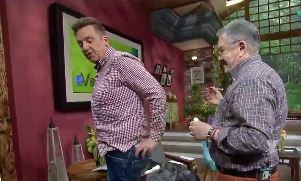 (VIDEO) Pedro Sola frota el glúteo de Daniel Bisogno en programa en vivo