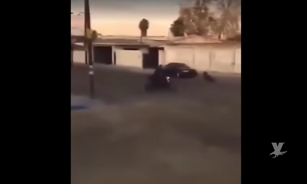 (VIDEO) Hombre escapa de sus secuestradores y es atropellado en Tijuana