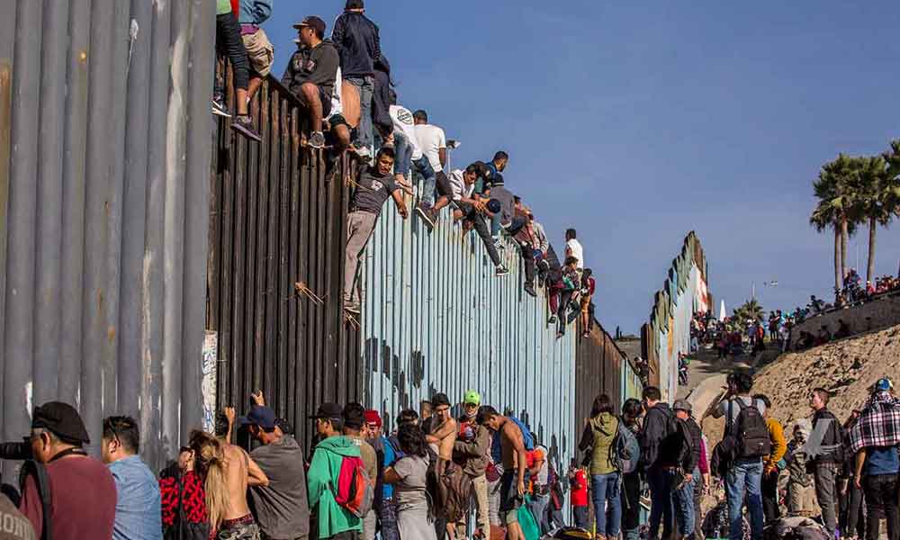 Alcalde de Tijuana propone colocar retenes para evitar la llegada de más migrantes a la ciudad