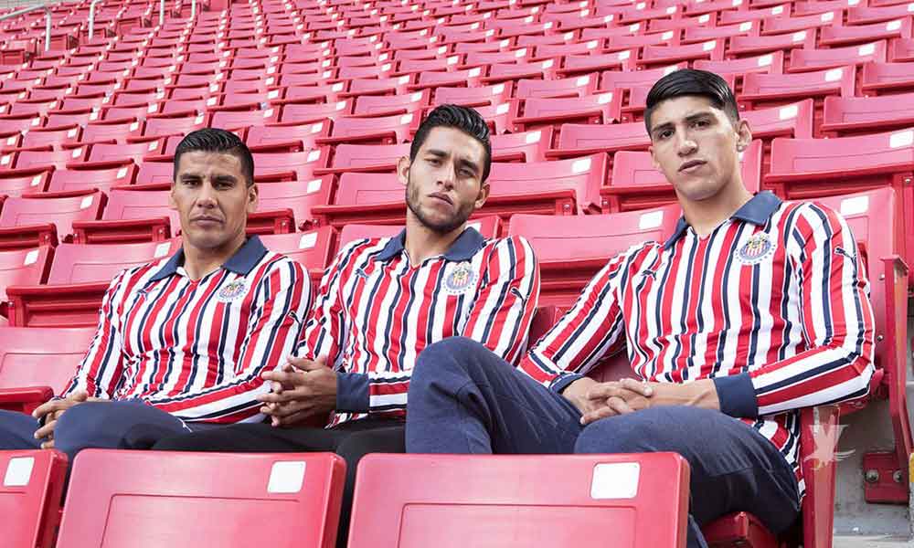 Chivas presenta el uniforme que utilizará en el Mundial de Clubes