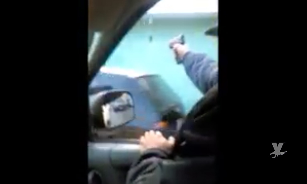 (VIDEO) Presuntos sicarios disparan contra personas y una vivienda