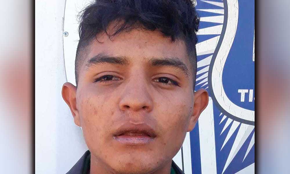 Migrante hondureño amenaza con pistola a personal y policías en “El Barretal”