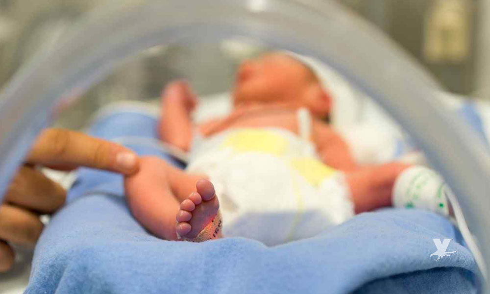 Doctores dejaron caer de cabeza a recién nacido, los padres recibieron dinero tras la muerte del menor