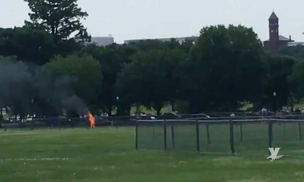 Hombre se prende fuego afuera de la Casa Blanca