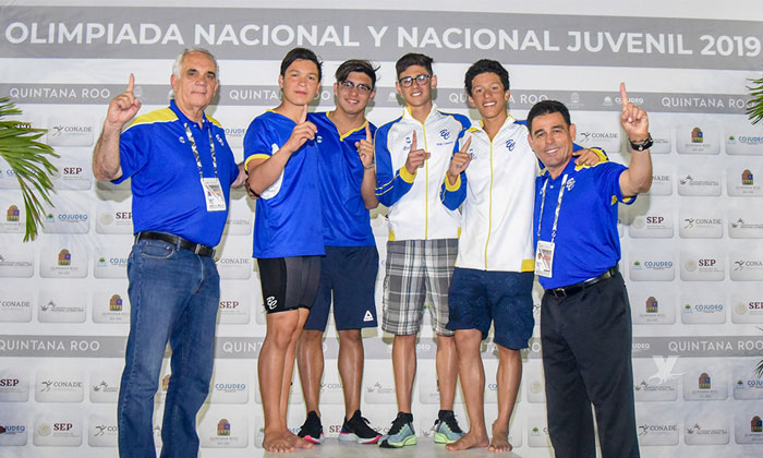 Baja California va por más medallas de oro en competencia de natación