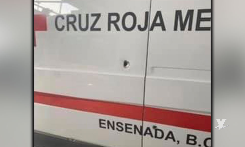 Atacan a balazos una ambulancia en Ensenada, trasladaban a un herido de bala