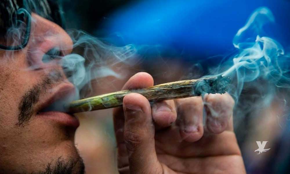 Empresa busca empleado que guste de fumar marihuana con sueldo de 58 mil pesos mensuales