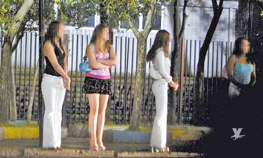 Pareja es detenida por ‘enganchar’ jóvenes para prostituirlas