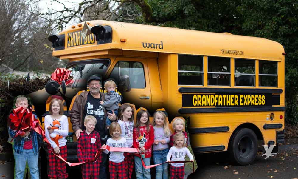 Abuelo compra camión escolar para llevar todos los días a sus nietos a la escuela