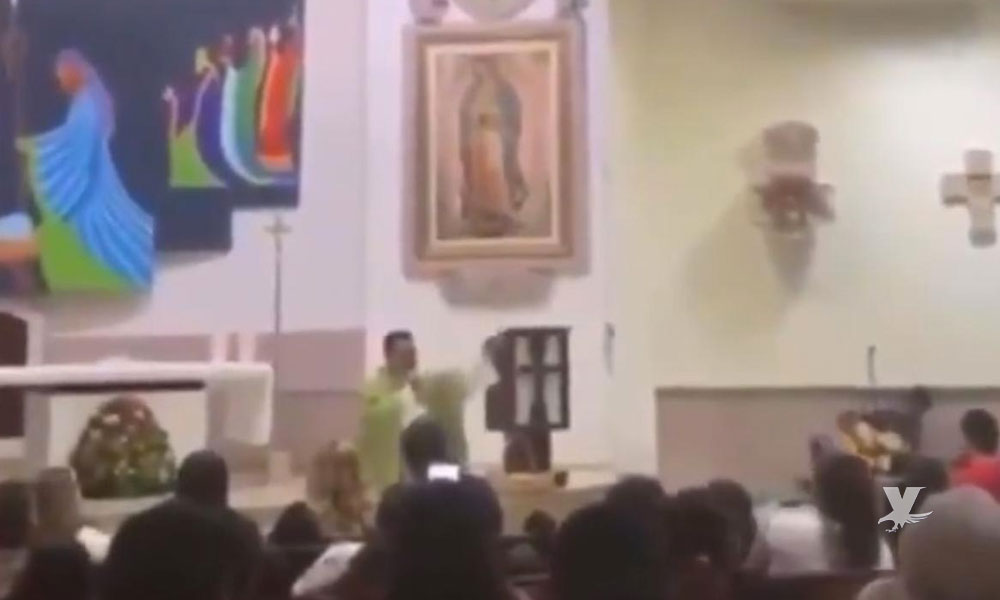 (VIDEO) Sacerdote canta ‘Tusa’ a mitad de la misa
