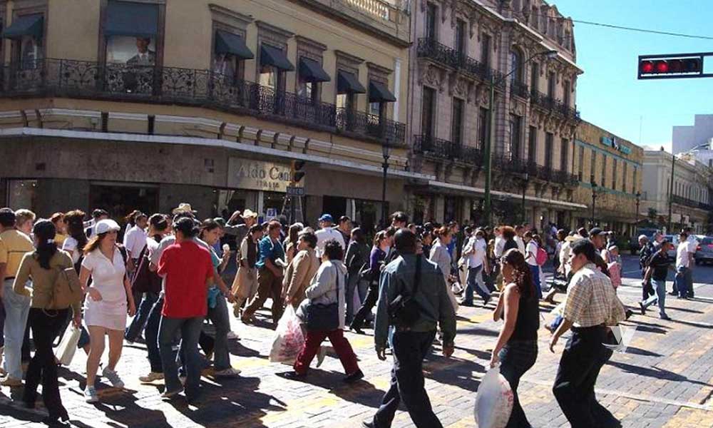 Mexicanos regresan a las calles tras el fin de Semana Santa