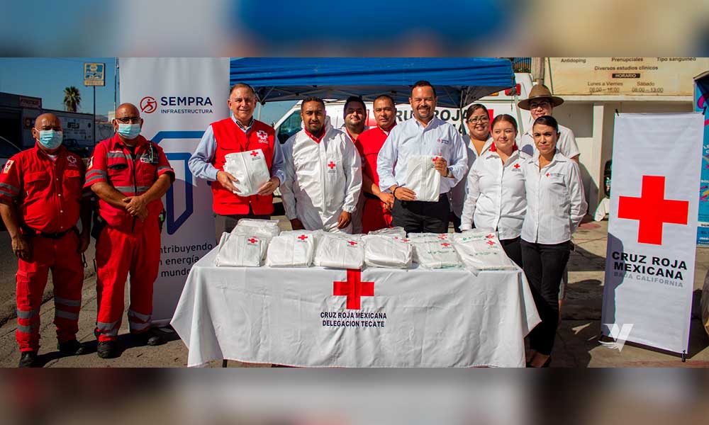 Sempra Infraestructura y Cruz Roja continúan cuidando la salud de los tecatenses; entregan trajes Tyvek a la organización